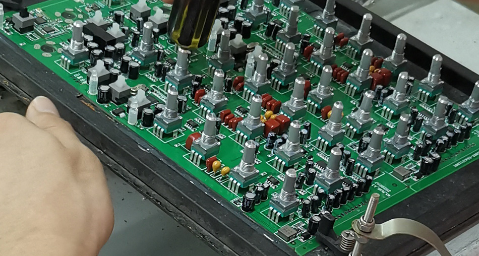 Quomodo sumptum productionis PCBA officinarum reducere copiam catenae optimizing?