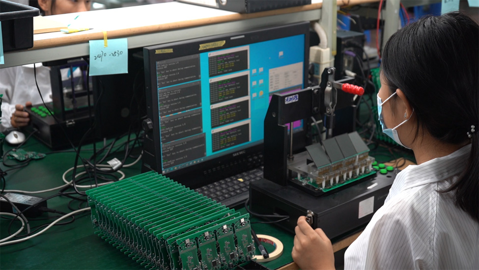 Quomodo probatio technologiae provectae efficere potest ut producti qualitas ad metum systematis PCBA officinarum?